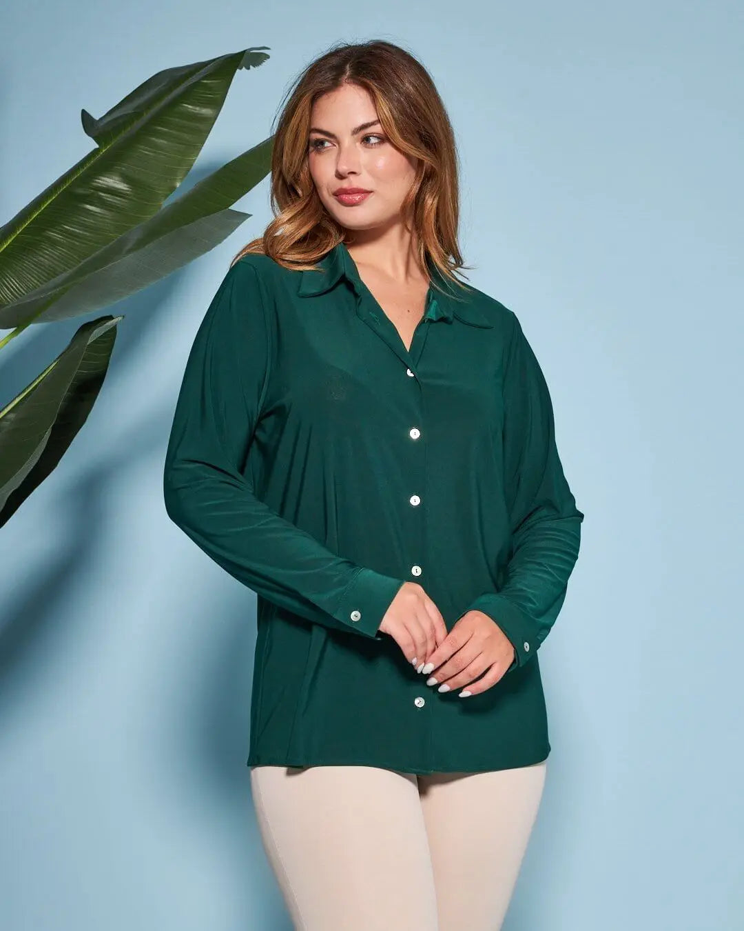 Camicia in jersey elasticizzato tinta unita con maniche a tre quarti. VERDE BOSCO DORABELLA