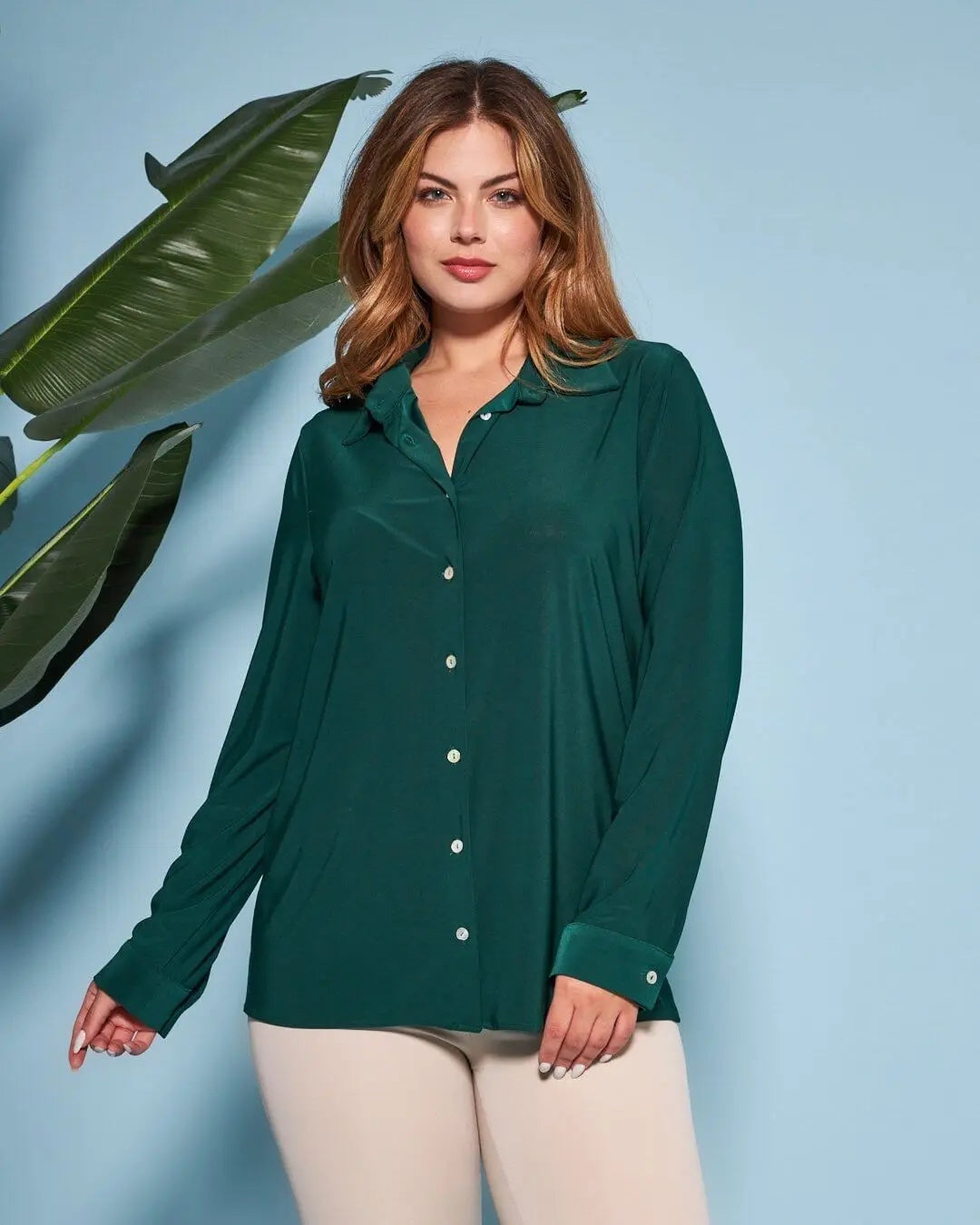 Camicia in jersey elasticizzato tinta unita con maniche a tre quarti. VERDE BOSCO DORABELLA
