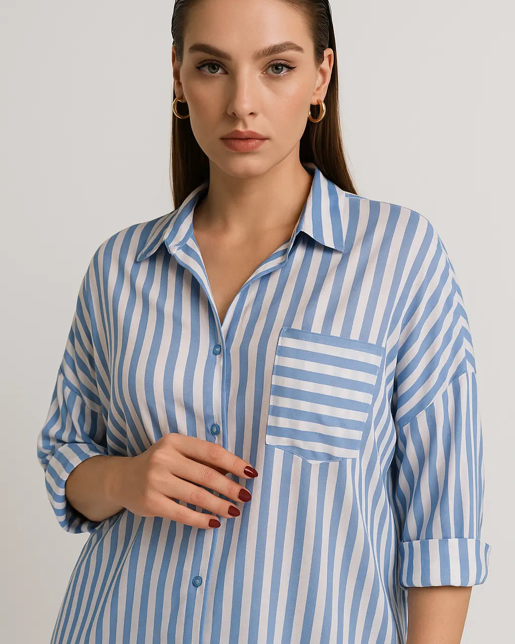 Camicia oversize con maniche lunghe risvoltate e taschino Unica by Dorabella