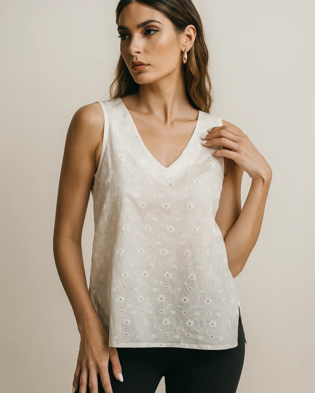 Canotta fantasia con scollo a "V" DORABELLA