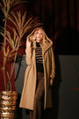 Cappotto con cappuccio e fusciacca DORABELLA