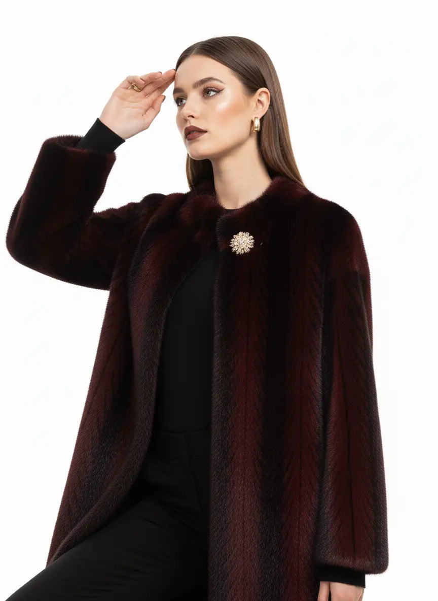 Cappotto eco pelliccia con dettaglio gioiello UNICA by Ironica