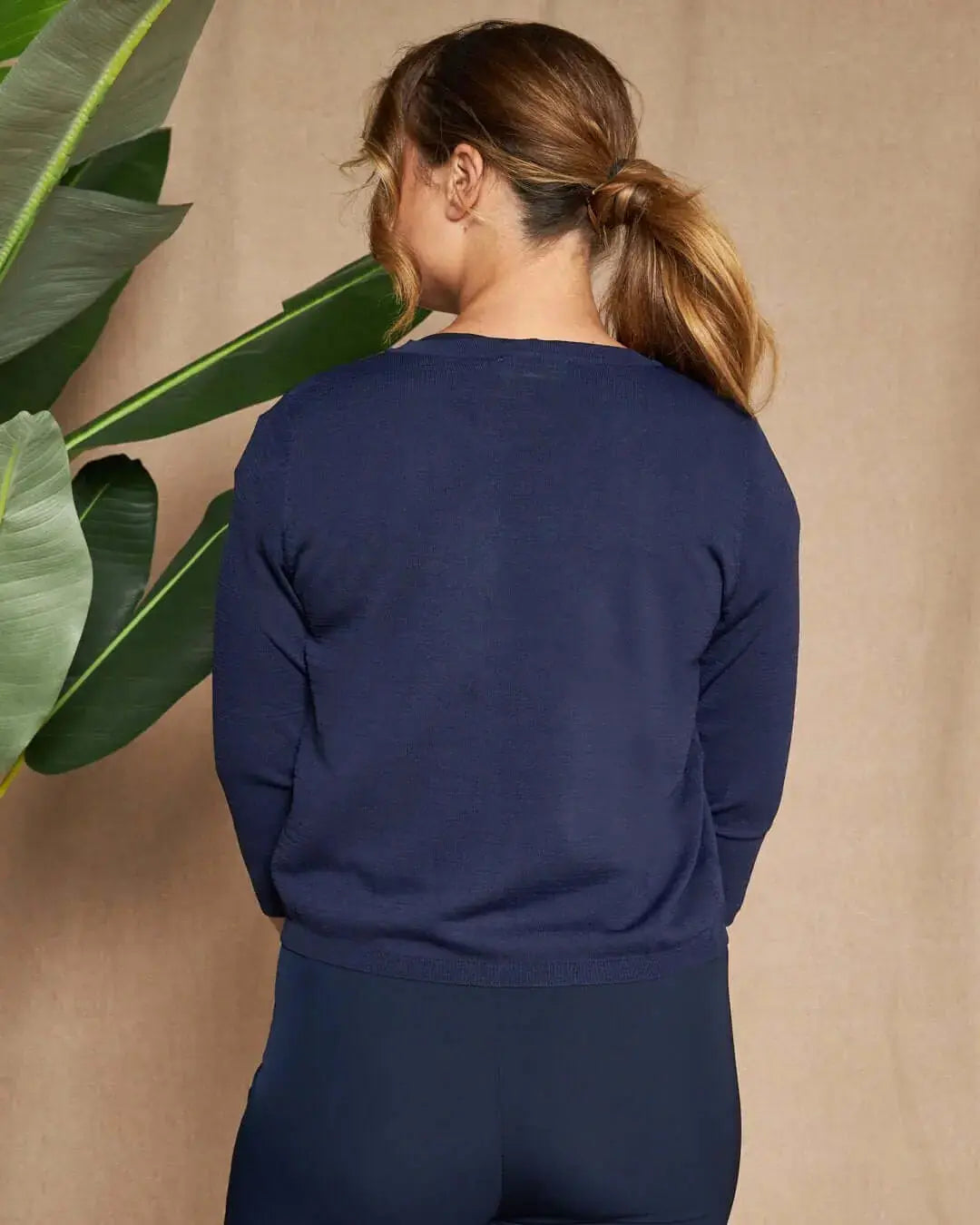 Cardigan girocollo con bottone gioiello BLU DORABELLA