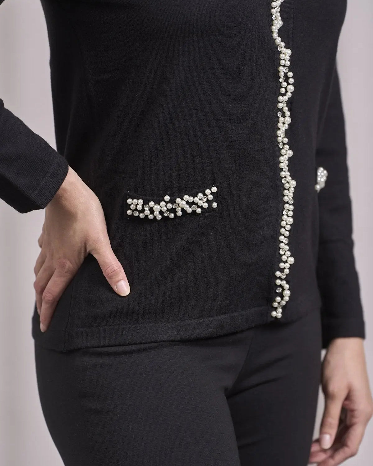 Cardigan con frisi e applicazioni di perle NERO DORABELLA