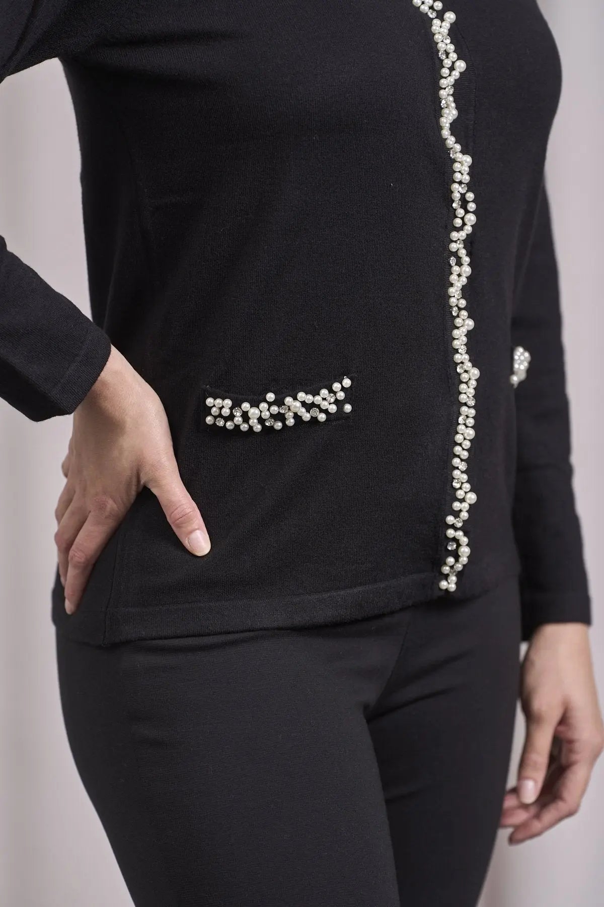 Cardigan con frisi e applicazioni di perle NERO DORABELLA