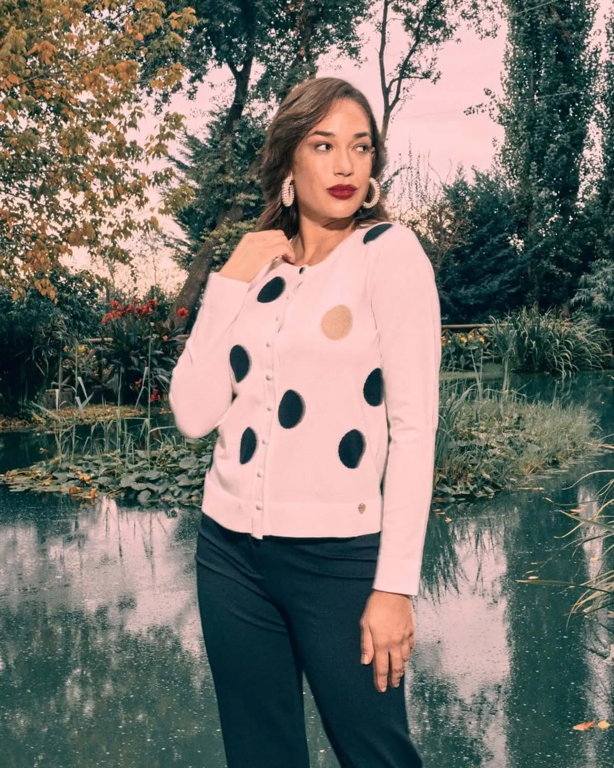 Cardigan con motivo a pois frontale e dettagli in tinta unita OFF WHITE DORABELLA