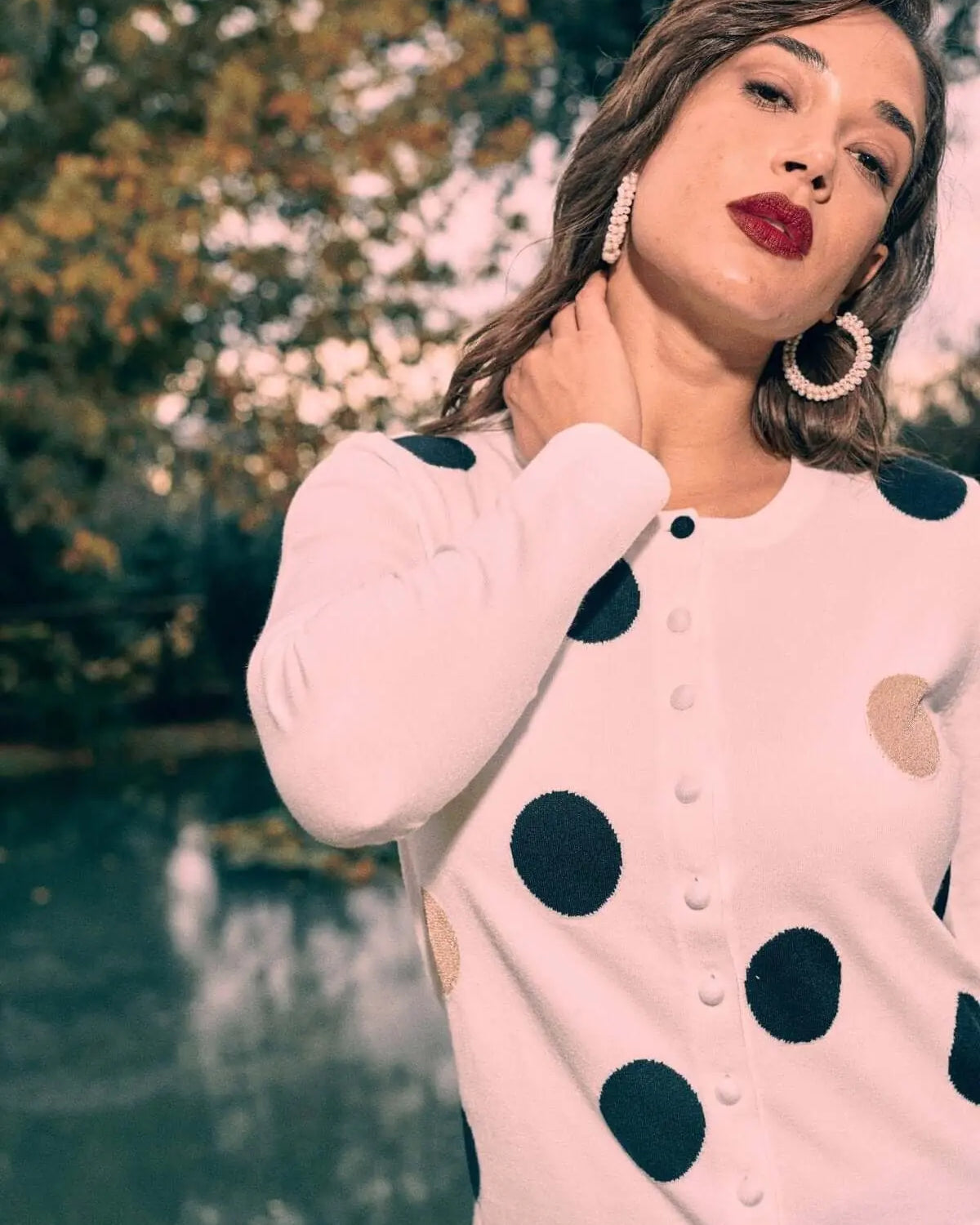 Cardigan con motivo a pois frontale e dettagli in tinta unita OFF WHITE DORABELLA