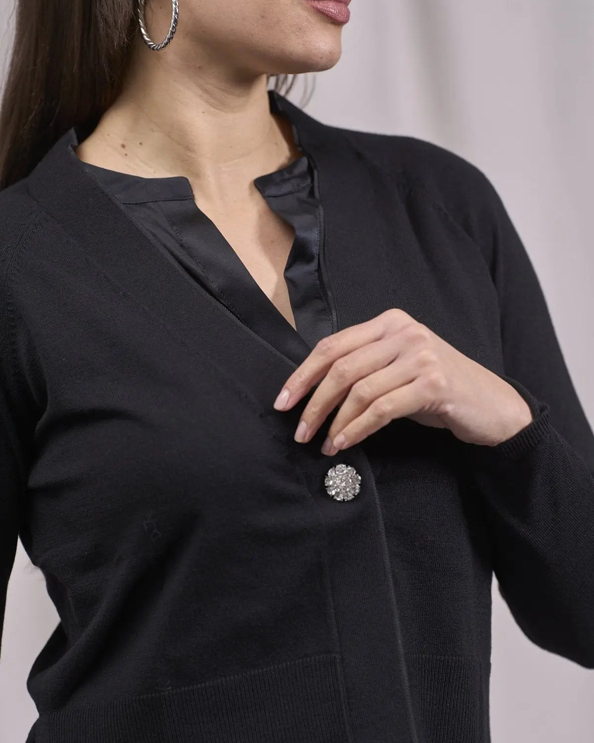 Cardigan cropped con bottone gioiello NERO IRONICA