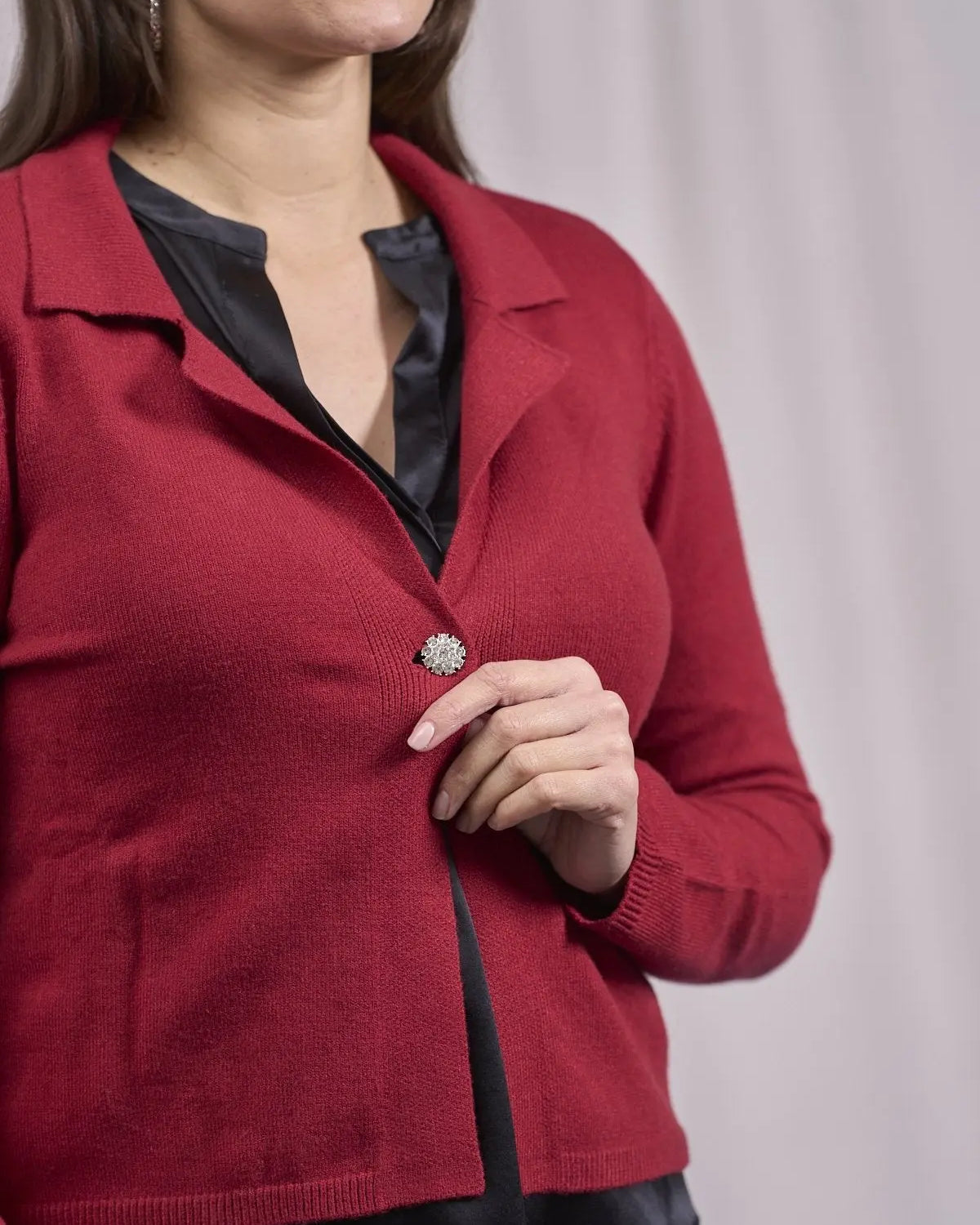 Cardigan cropped con collo, rever e bottone ROSSO IRONICA