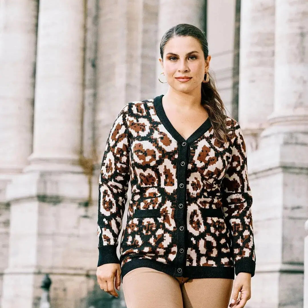 Cardigan in jacquard animalier con contrasti a tinta unita e bottoni gioiello ANIMALIER DORABELLA XL