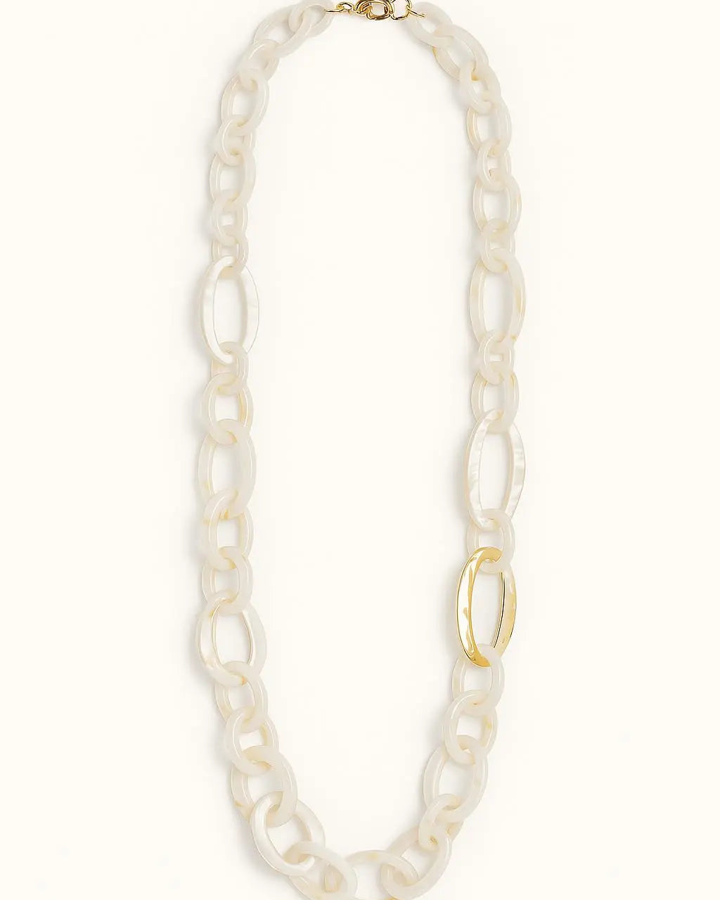 Collana lunga con anelli in resina colorata Dorabella Panna