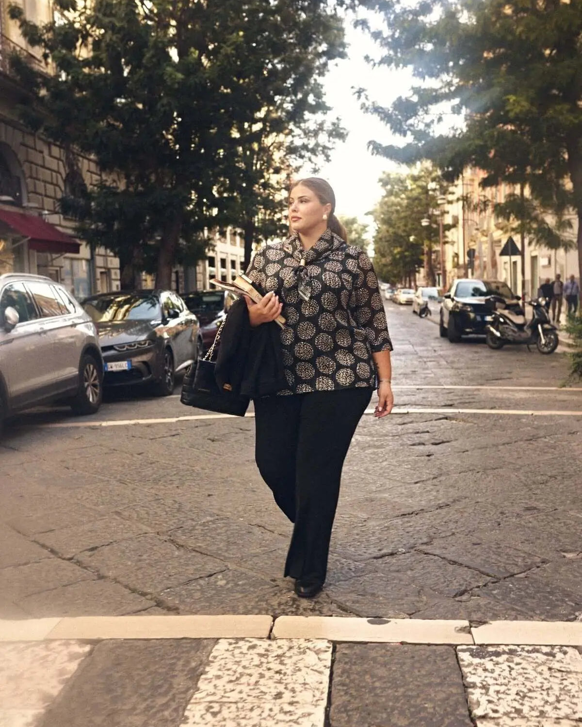 Completo con blusa fantasia e flare pants NERO DORABELLA PIU'