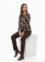 Completo con blusa girocollo fantasia e pantalone in tinta unita DORABELLA