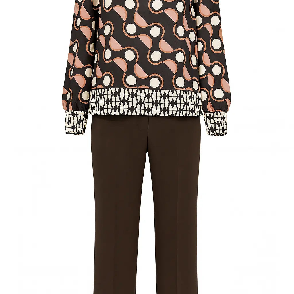 Completo con blusa girocollo fantasia e pantalone in tinta unita DORABELLA