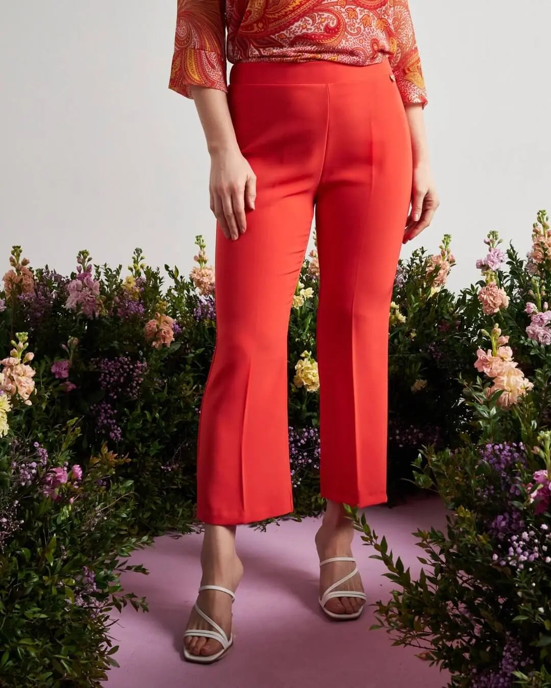 Completo con blusa in georgette con fantasia cashmere e pantalone in cady tinta unita PAPAVERO DORABELLA