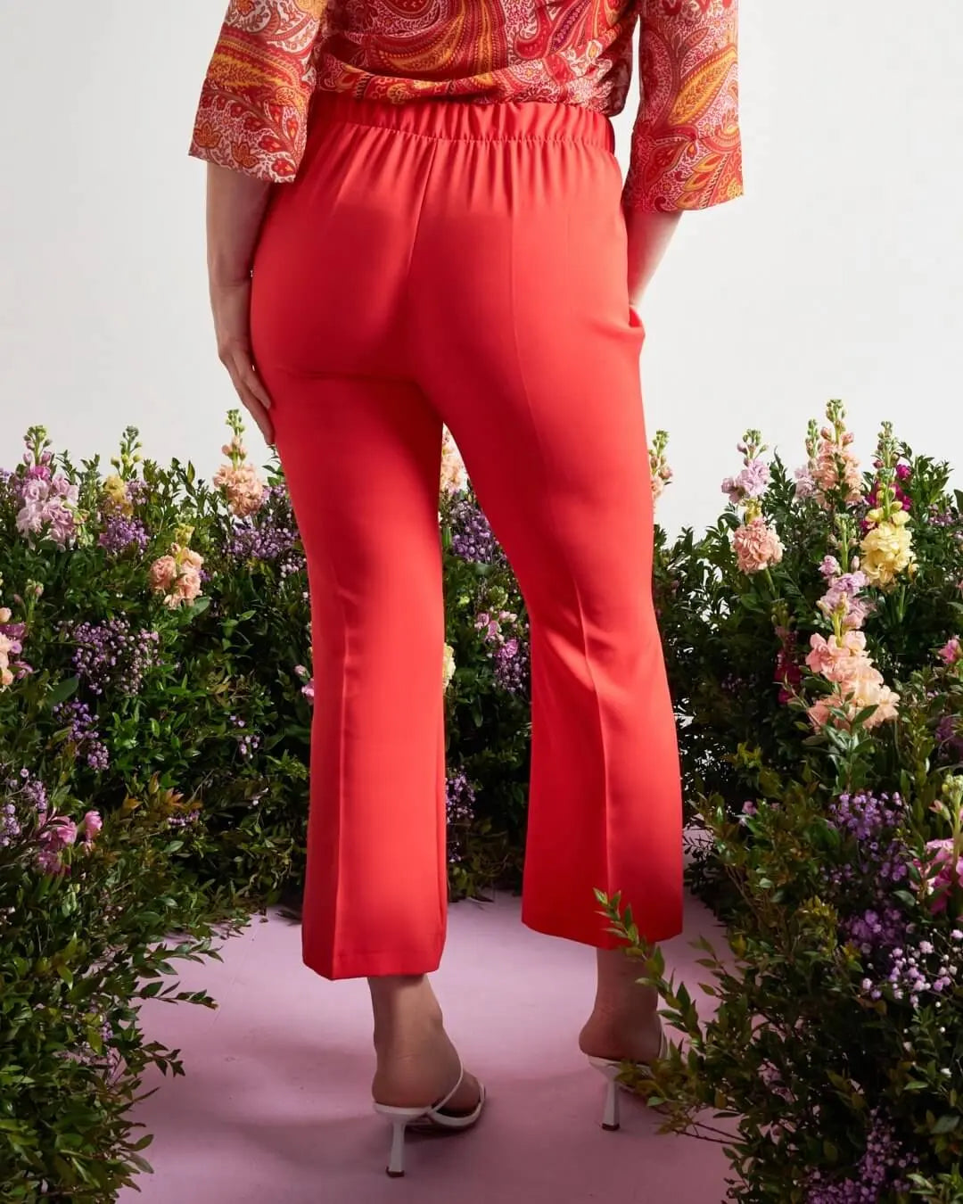 Completo con blusa in georgette con fantasia cashmere e pantalone in cady tinta unita PAPAVERO DORABELLA