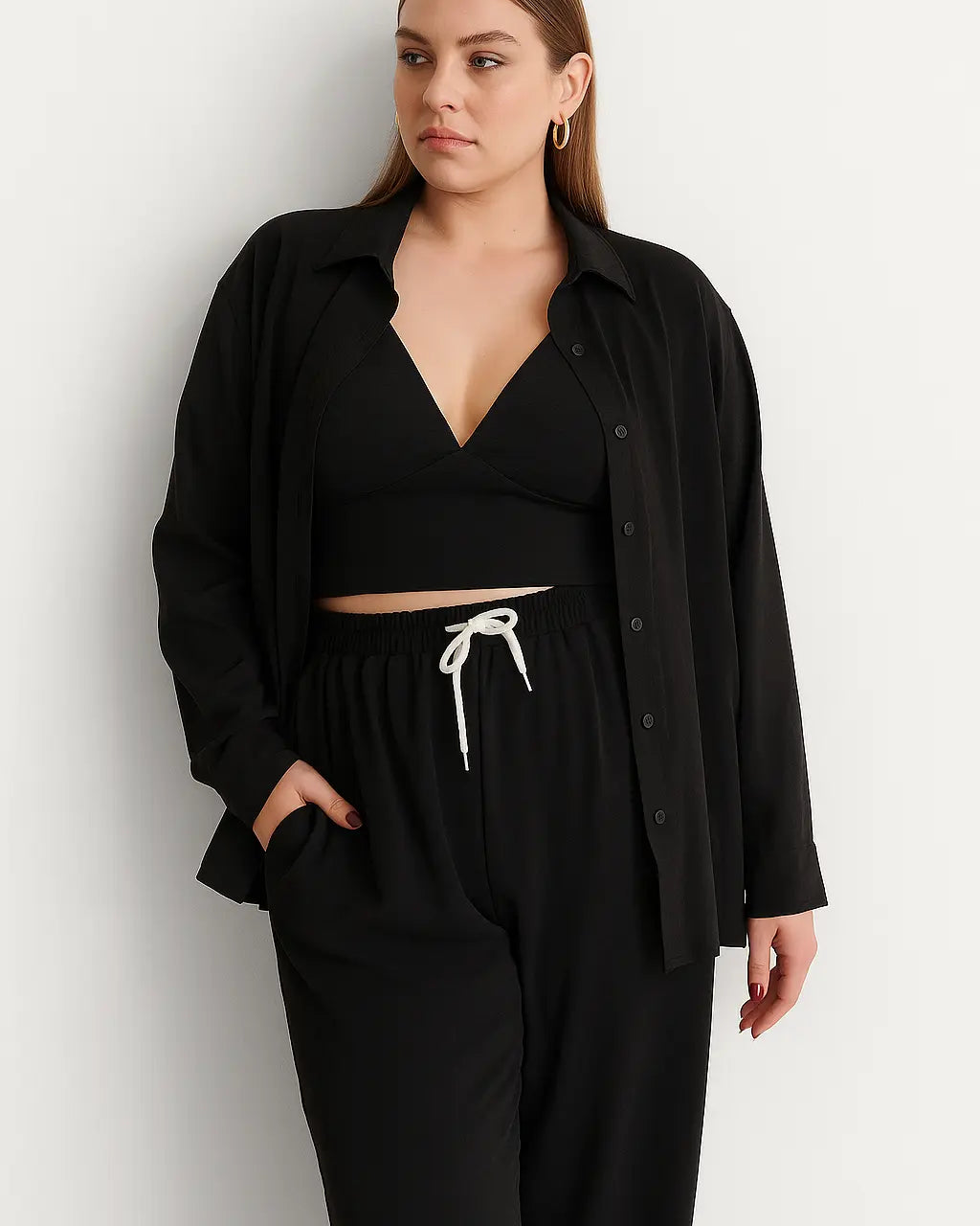 Completo con overshirt , top cropped e jogger palazzo con lacci Unica by Dorabella