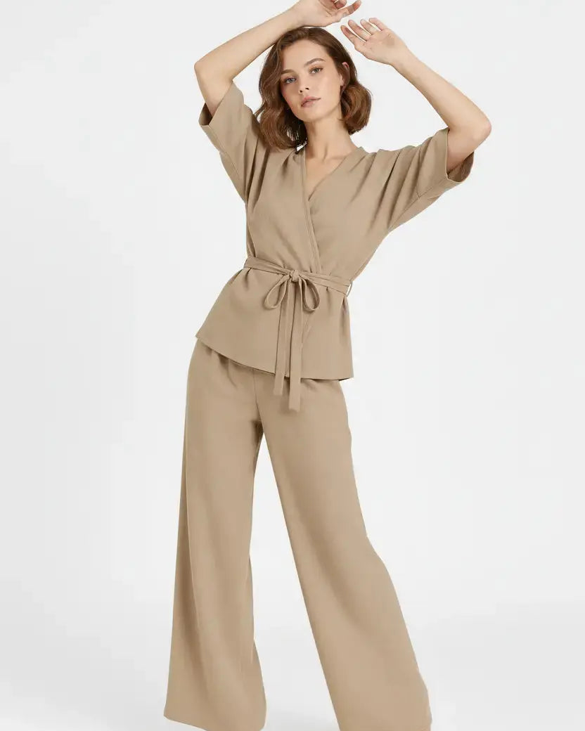 Completo con spolvero kimono con laccetto in vita e pantaloni jogger a palazzo Unica by Dorabella