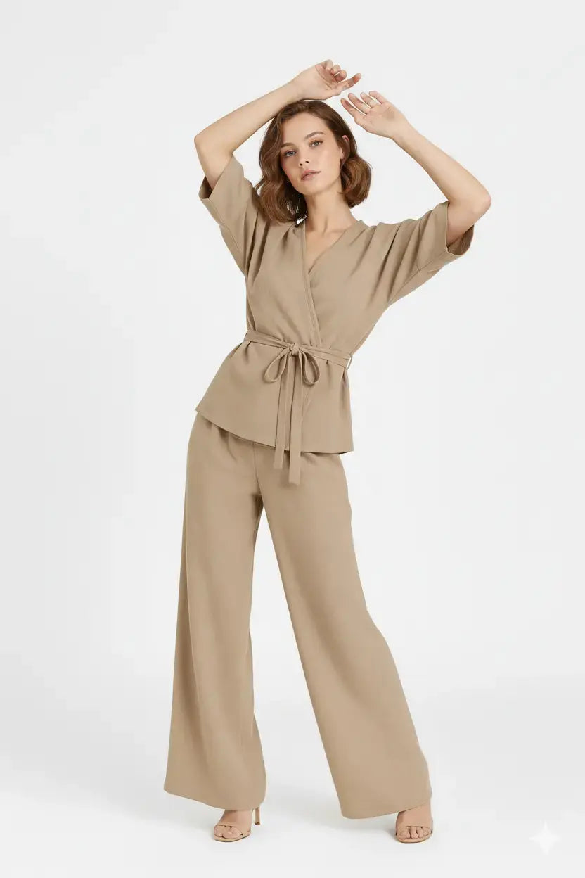 Completo con spolvero kimono con laccetto in vita e pantaloni jogger a palazzo Unica by Dorabella
