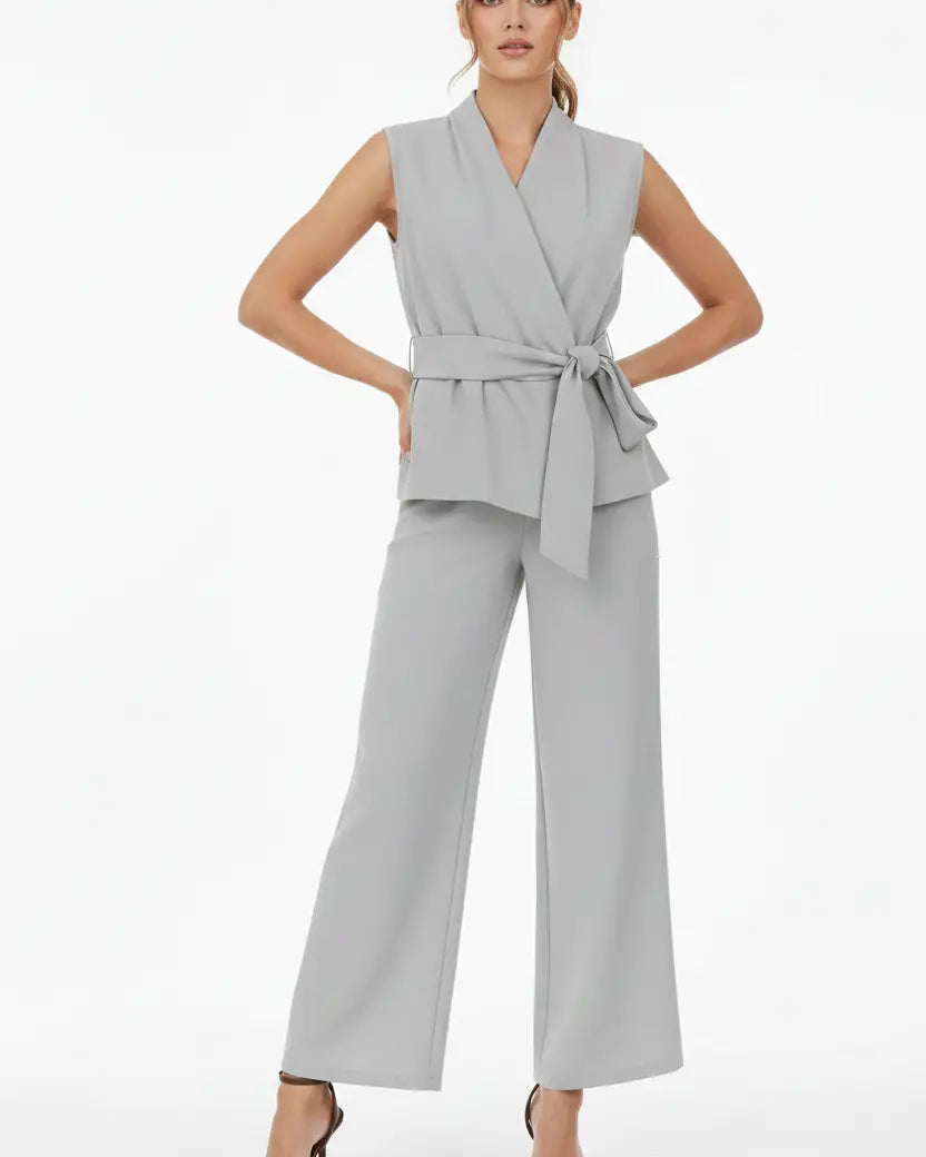 Completo con top scollo a v incrociato con lacci laterali e jogger a palazzo Unica by Dorabella