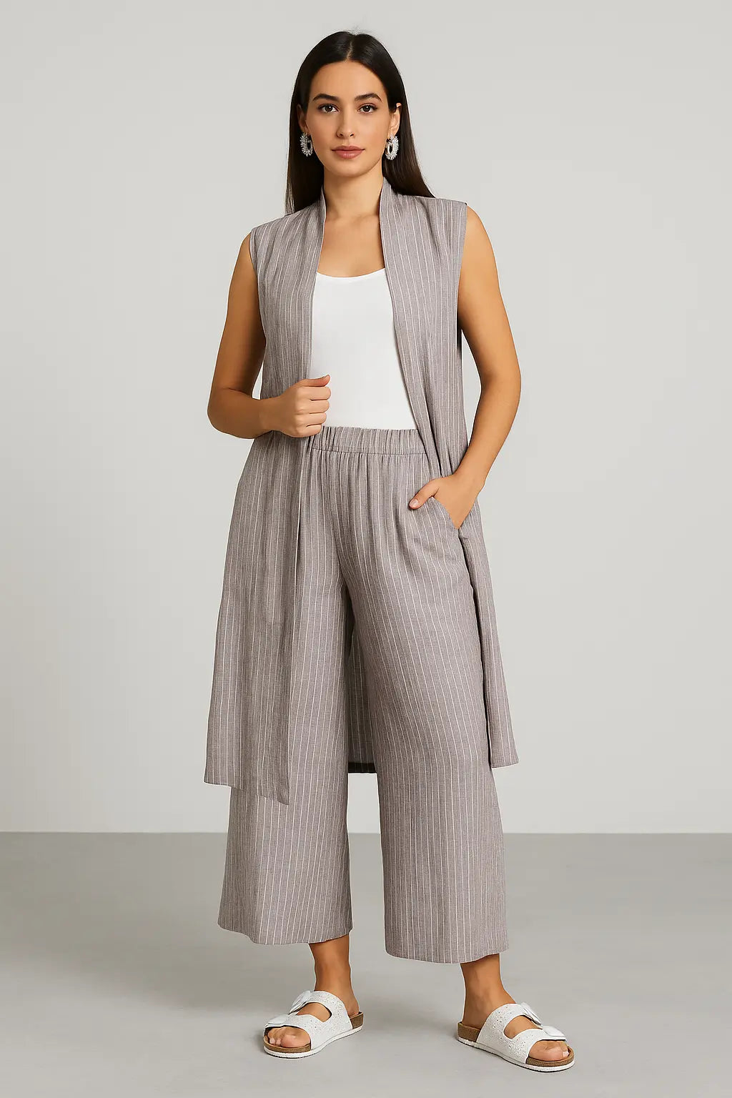 Completo coordinato in tessuto gessato lurex con gilet lungo e pantaloni ampi Unica by Dorabella