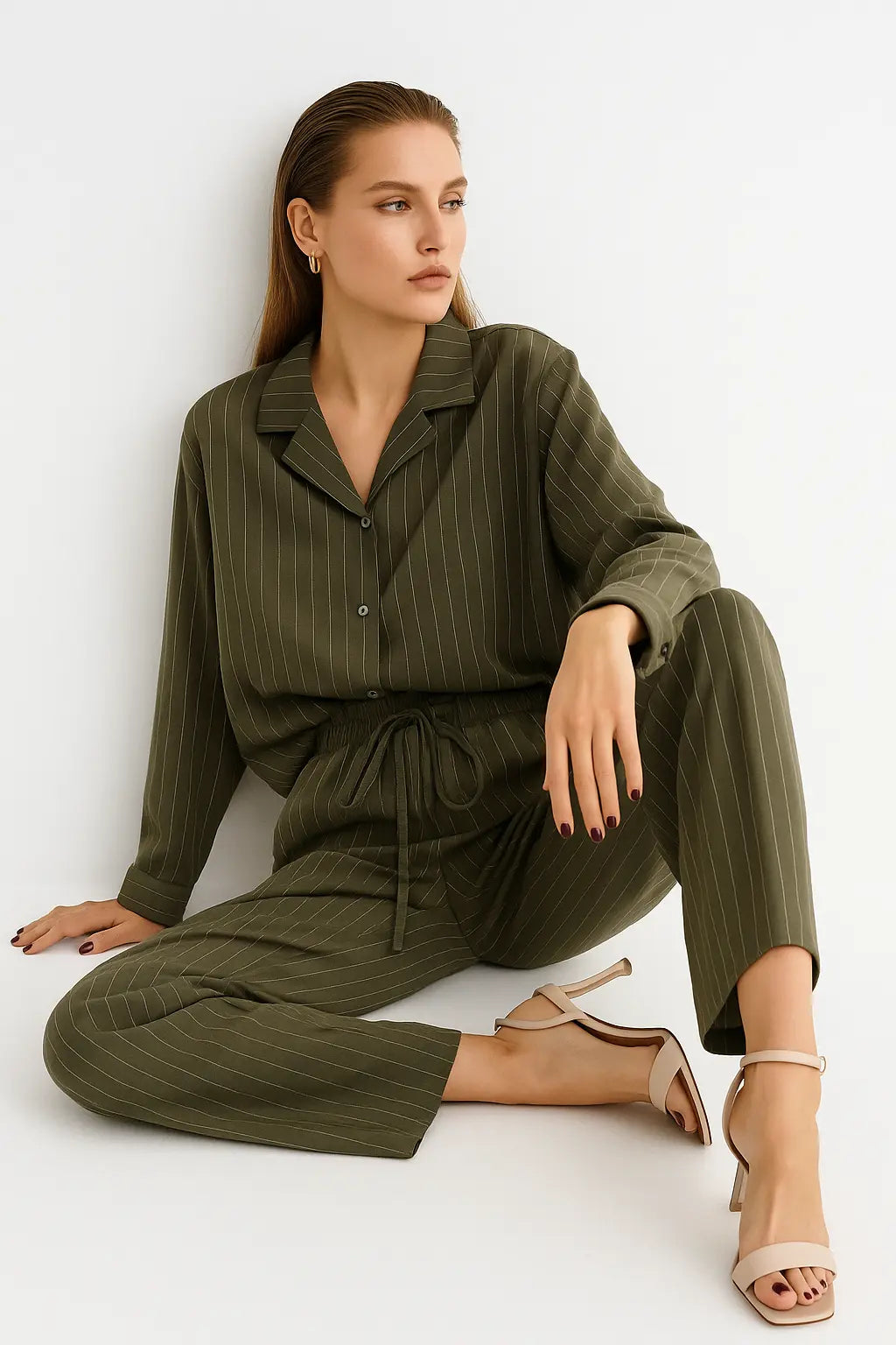 Completo gessato con over-shirt e jogger a palazzo oversize Unica by Dorabella