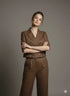 Completo giacca cropped a mezza manica e pantaloni ampi con doppia pinces Unica by Dorabella