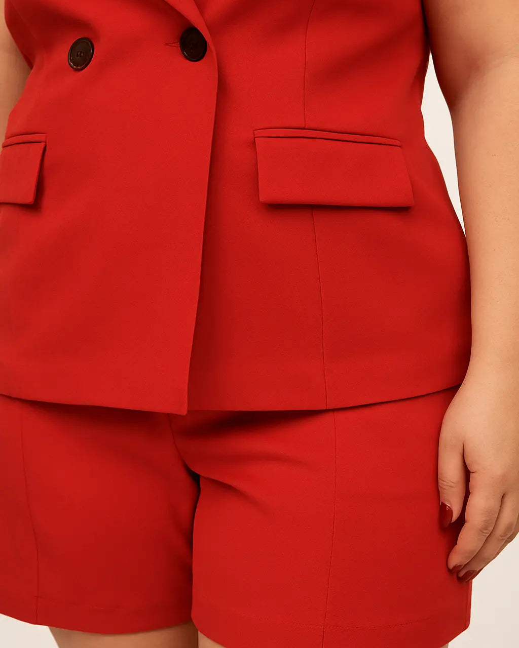 Completo giacca doppiopetto a mezza manica con shorts in coordinato a tinta unita Unica by Dorabella