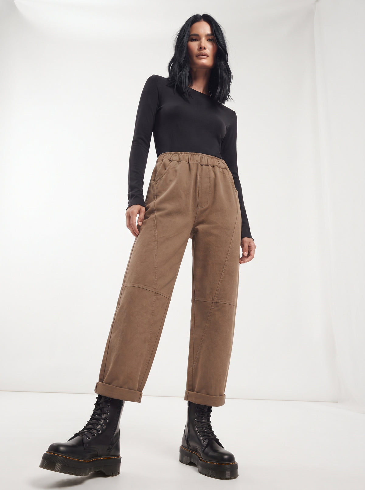 Pantalone in felpa con tagli