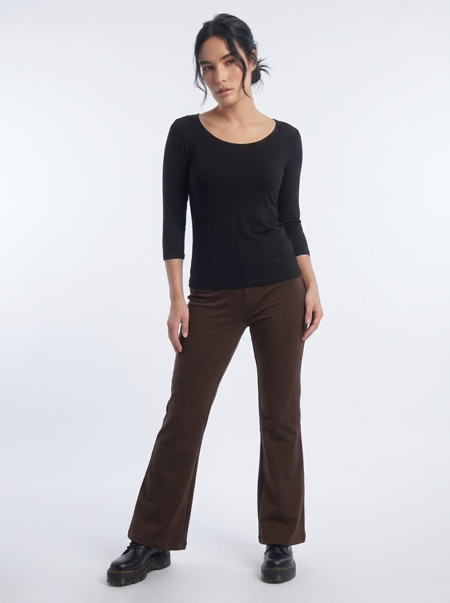 Pantalone flare