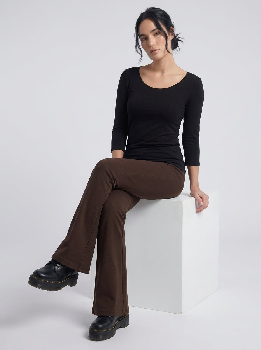 Pantalone flare