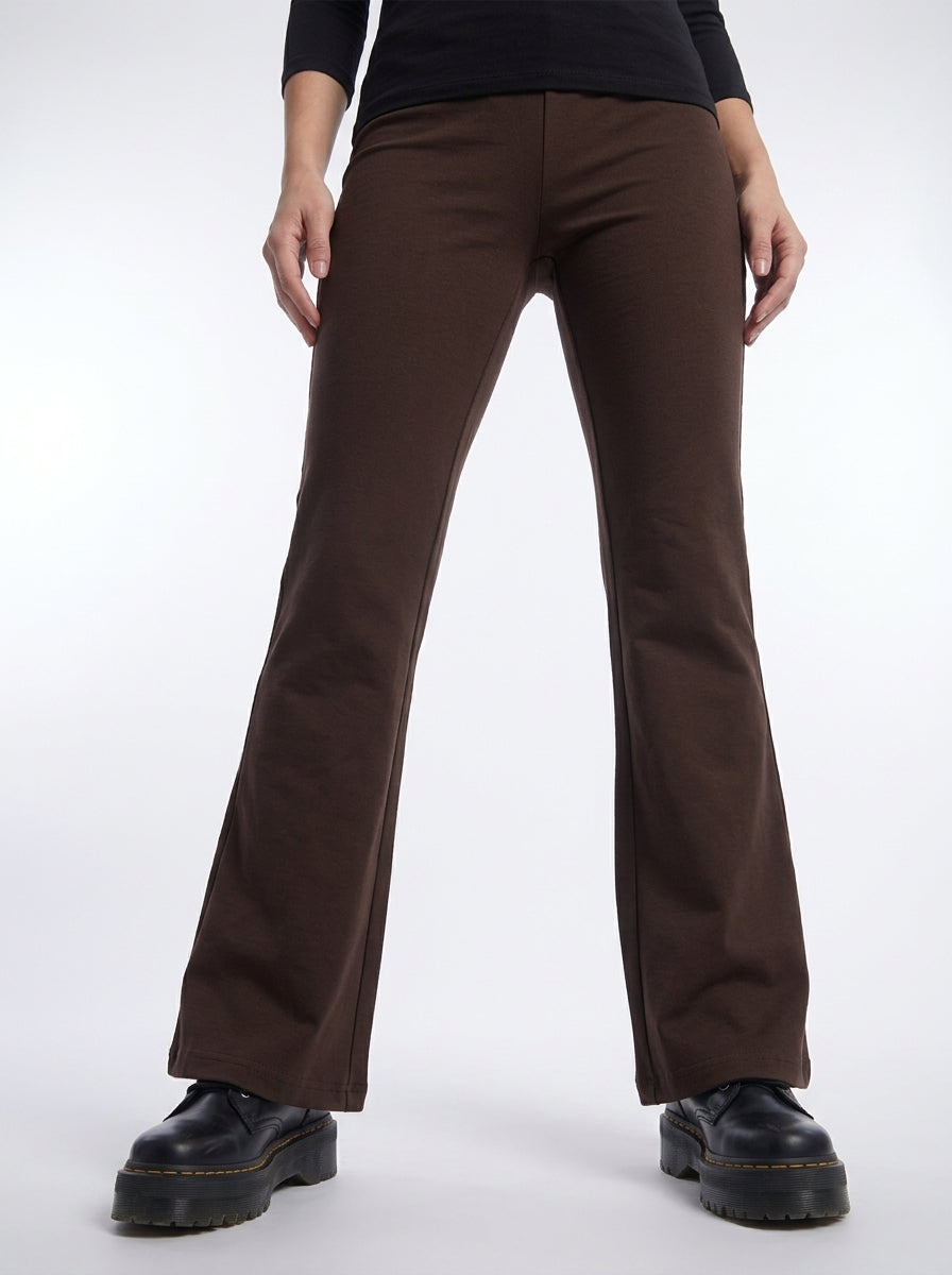 Pantalone flare