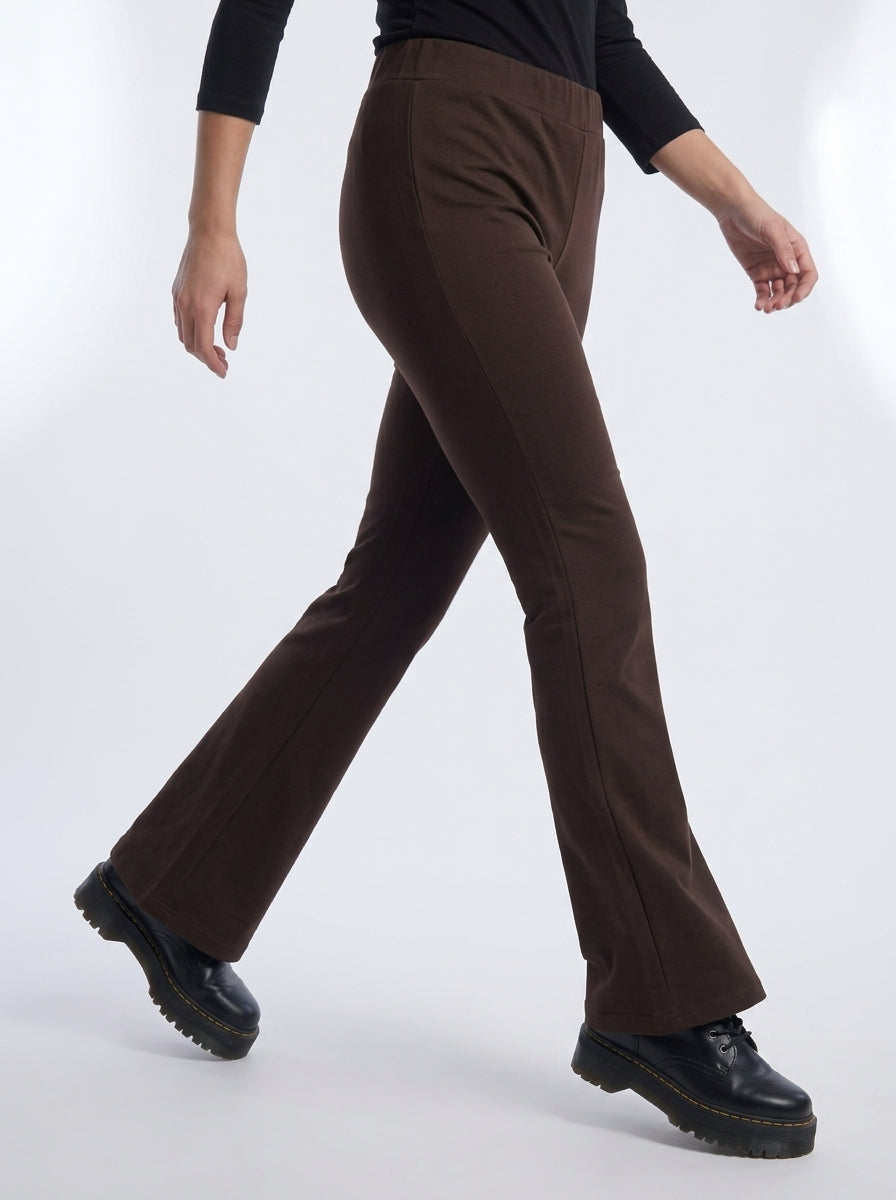 Pantalone flare