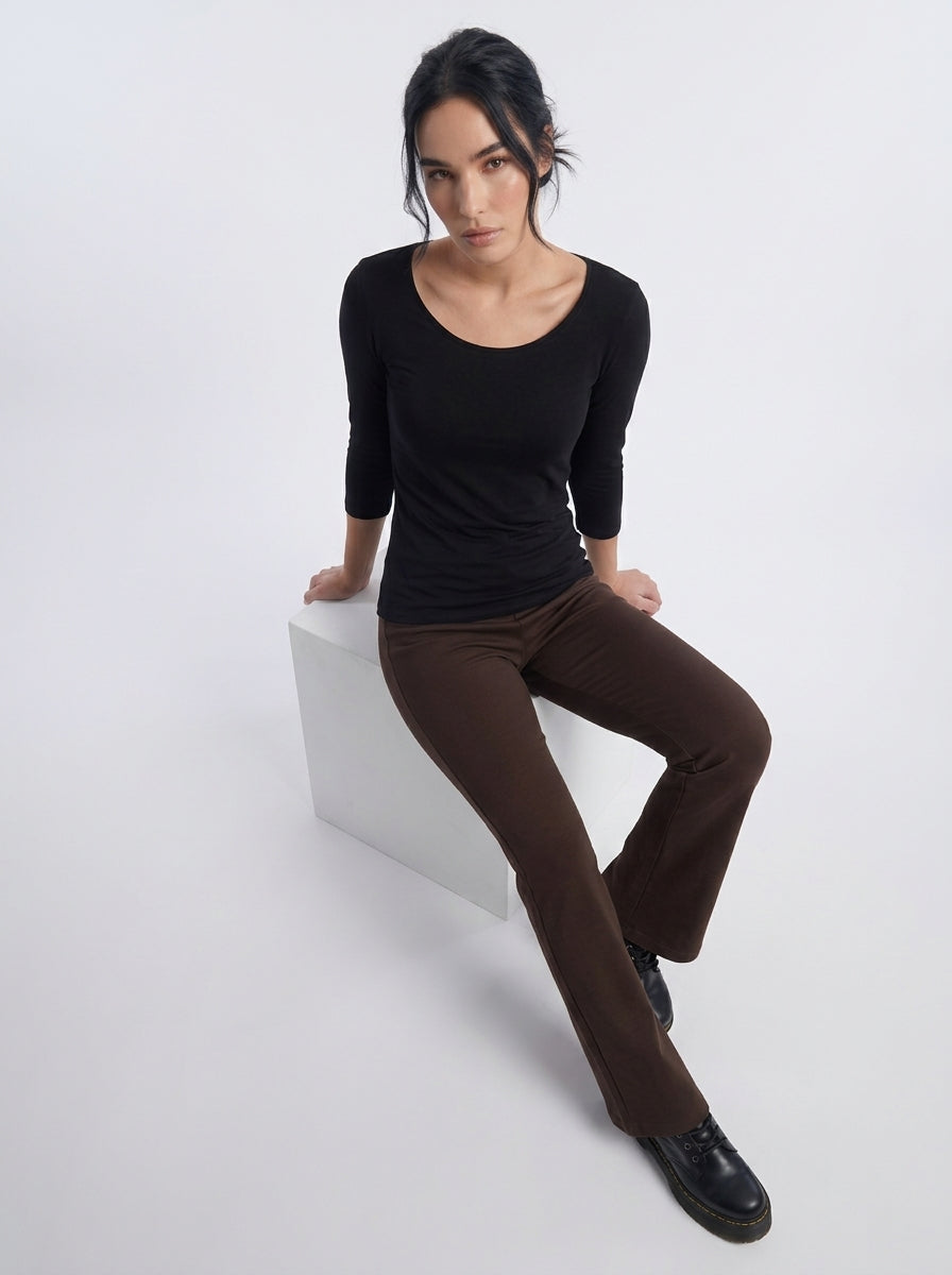 Pantalone flare