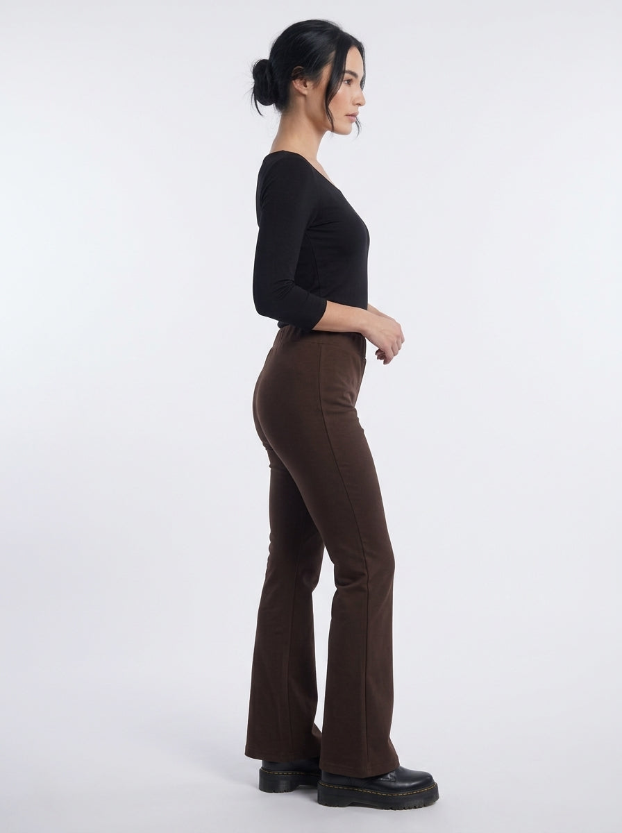 Pantalone flare