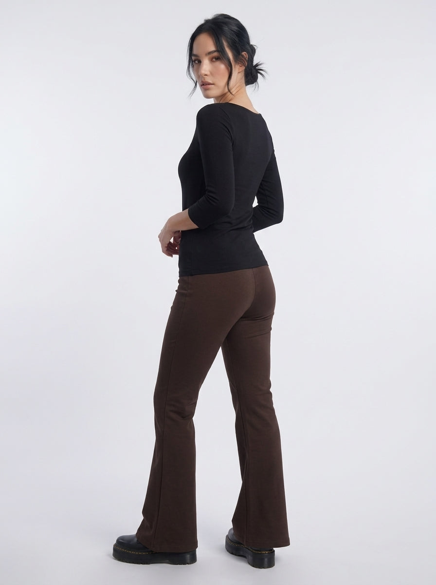 Pantalone flare