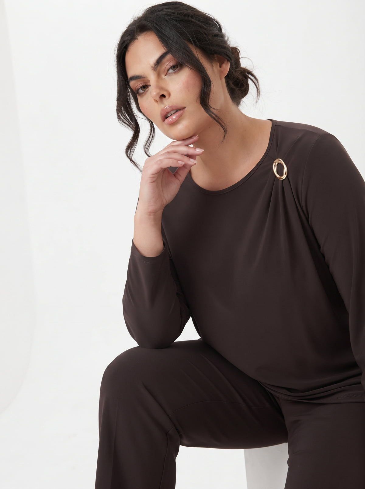 Blusa con accessorio