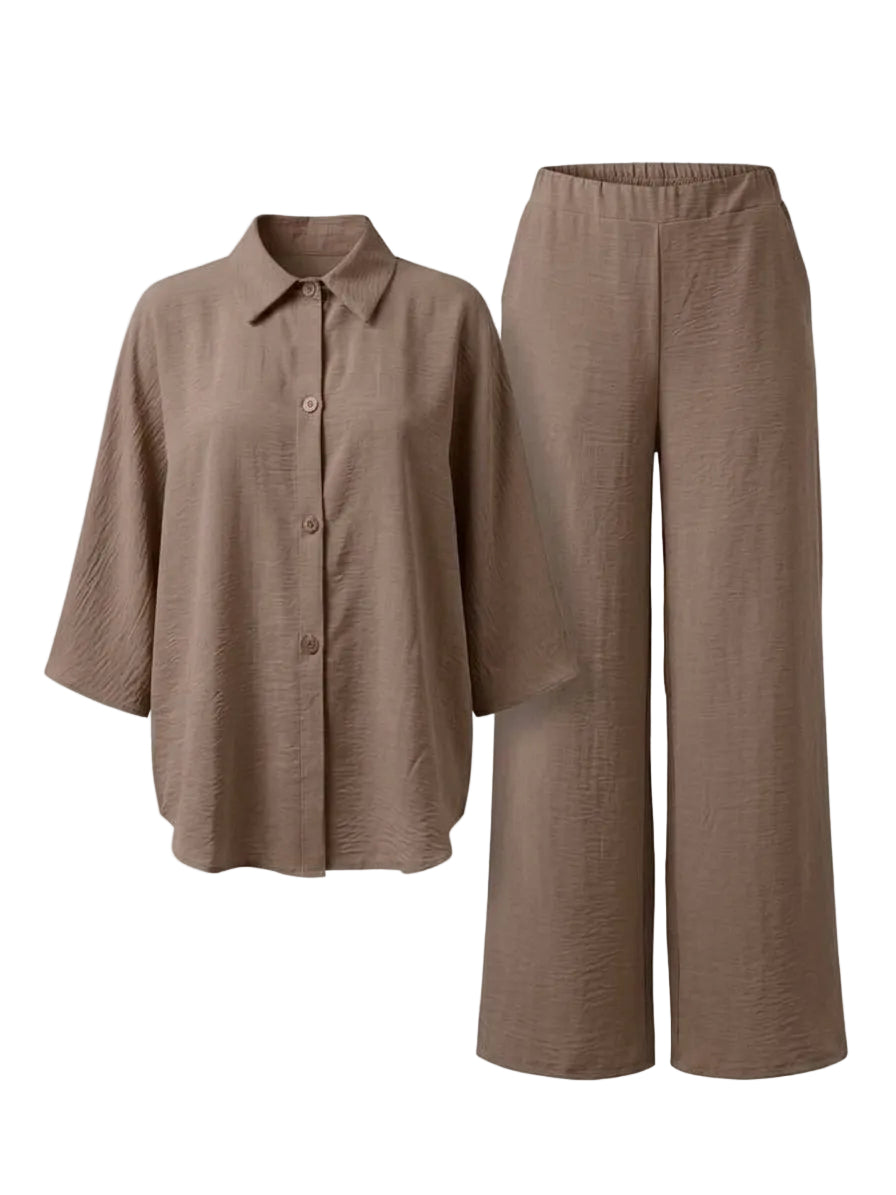 Completo con camicia bull collar, maniche mantella e pantalone comodo
