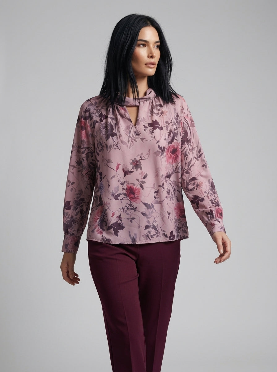 Blusa con collo intrecciato