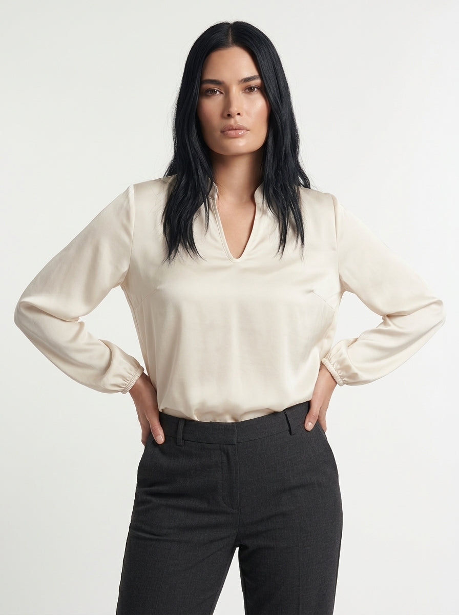 Blusa fluida con scollo a V