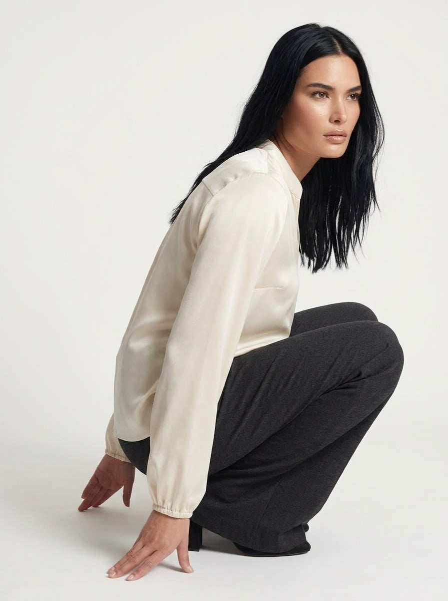 Blusa fluida con scollo a V