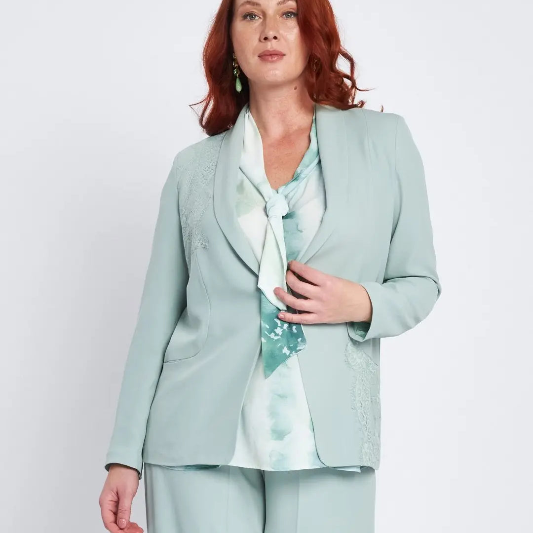 Giacca con collo sciallato e inserti in pizzo a tono ALOE DORABELLA PIU'