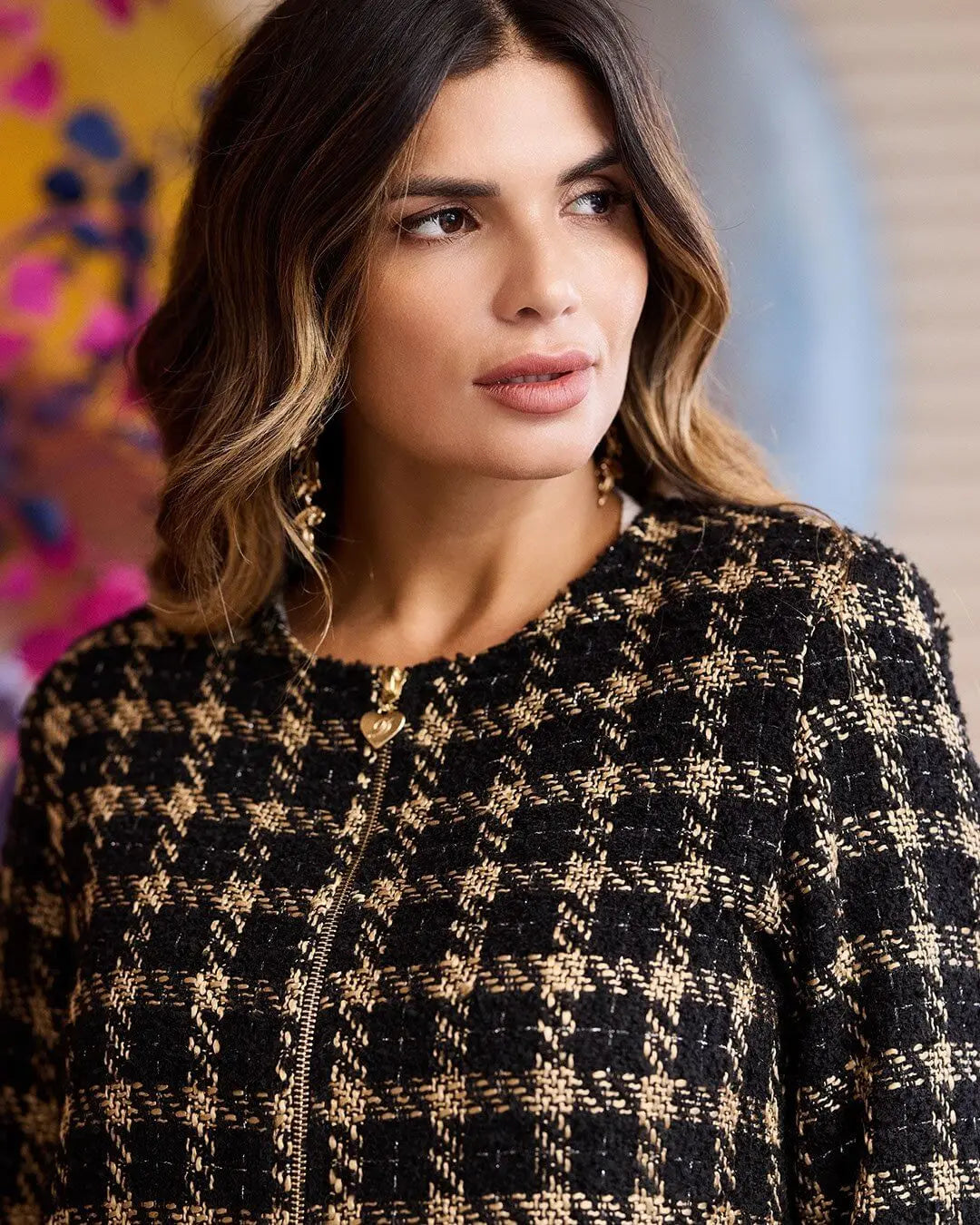 Giacca con zip in tweed di misto viscosa bicolore con inserto tinta unita sul fondo. NERO DORABELLA XXL