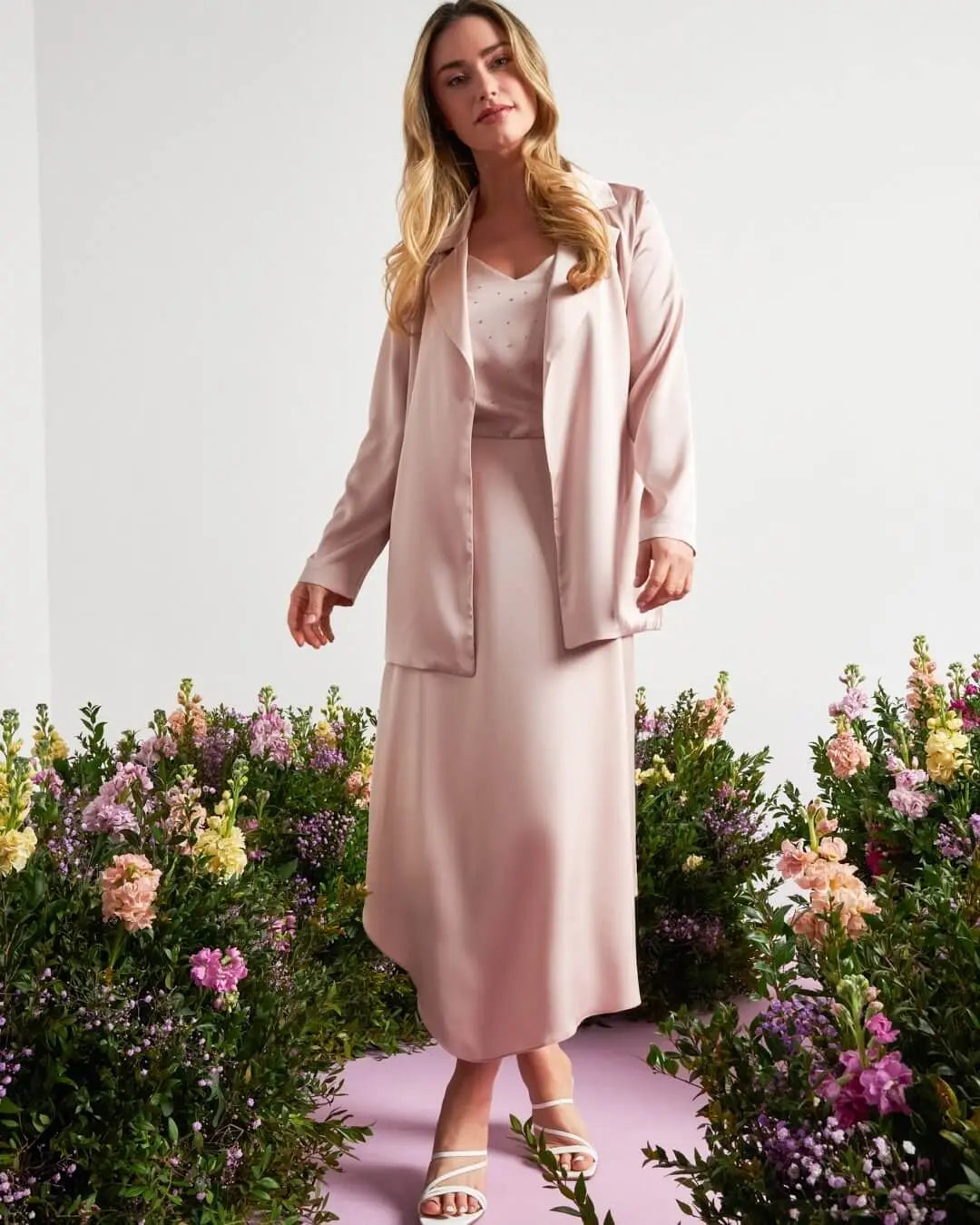 Giacca monopetto in raso tinta unita con cintura in vita CIPRIA DORABELLA