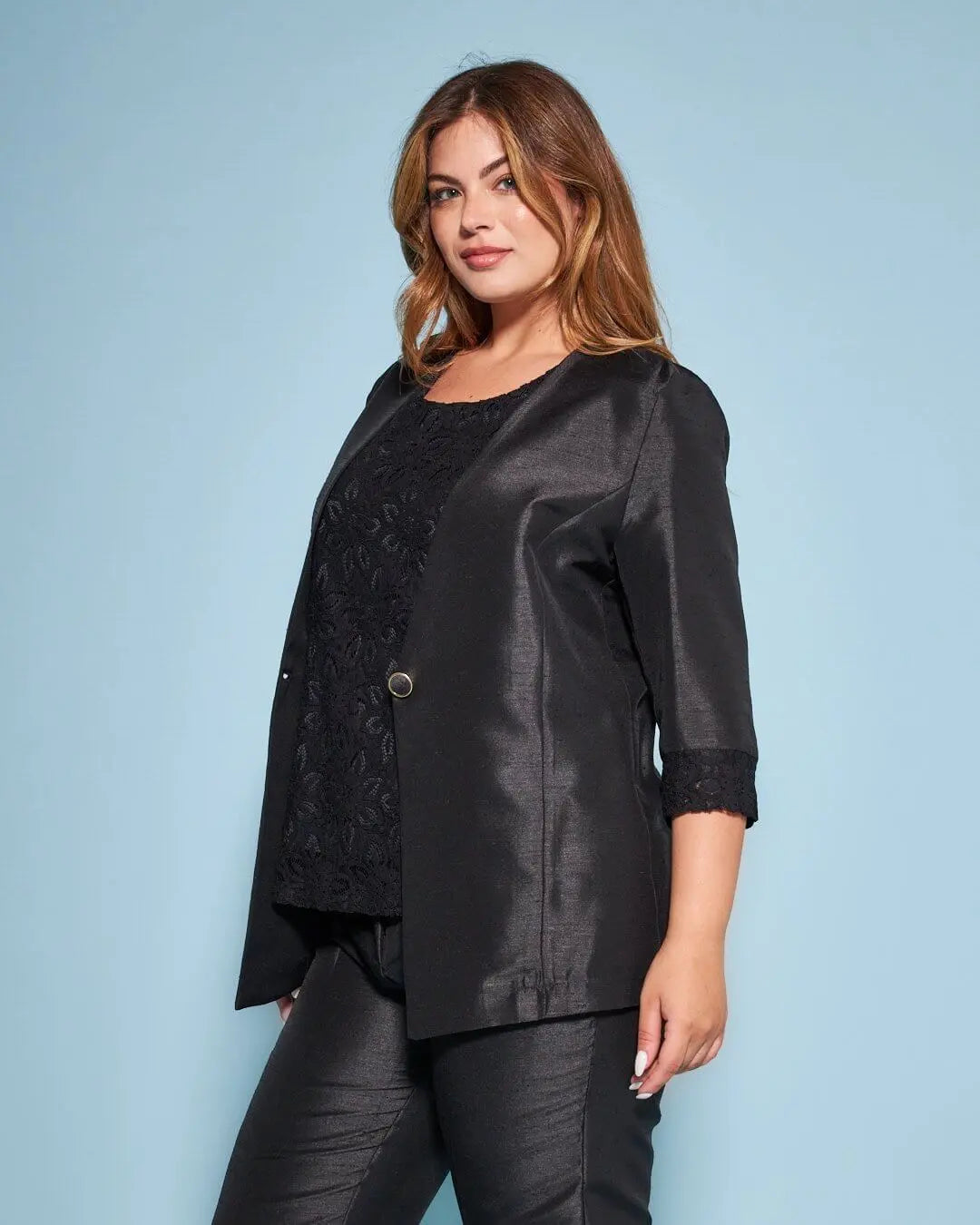 Giacca monopetto senza collo in shantung con inserto in pizzo sul fondo manica NERO DORABELLA COUTURE