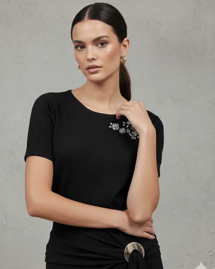 Girocollo con applicazioni DORABELLA