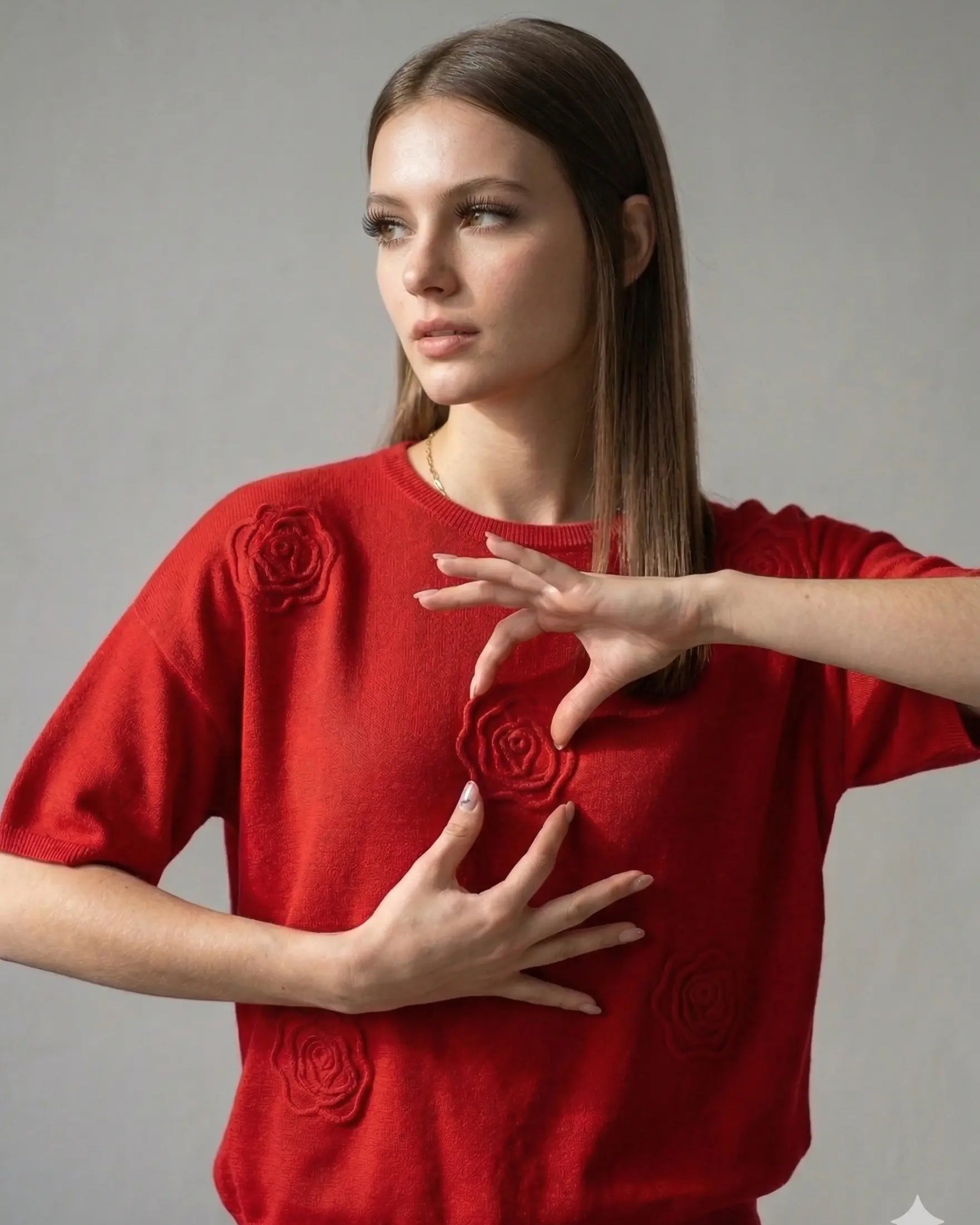 Girocollo con ricamo DORABELLA