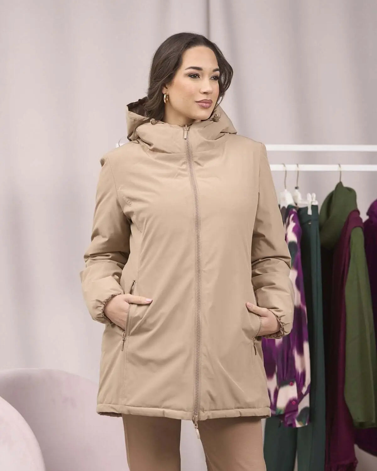 Giubbino con cappuccio e zip BEIGE DORABELLA