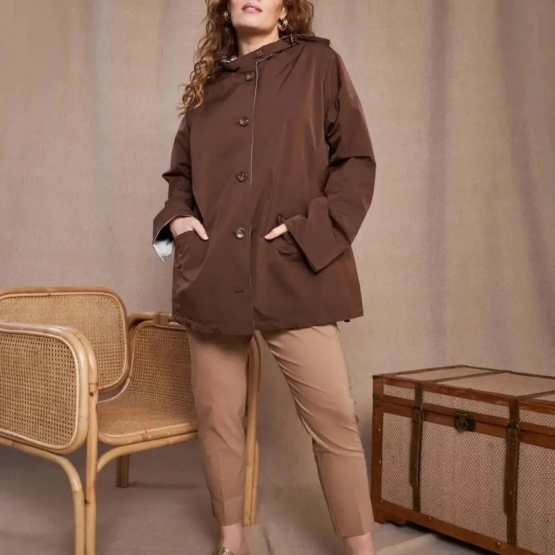 Giubbino in nylon con cappuccio e profili a contrasto CARAMELLO DORABELLA PIU' 49