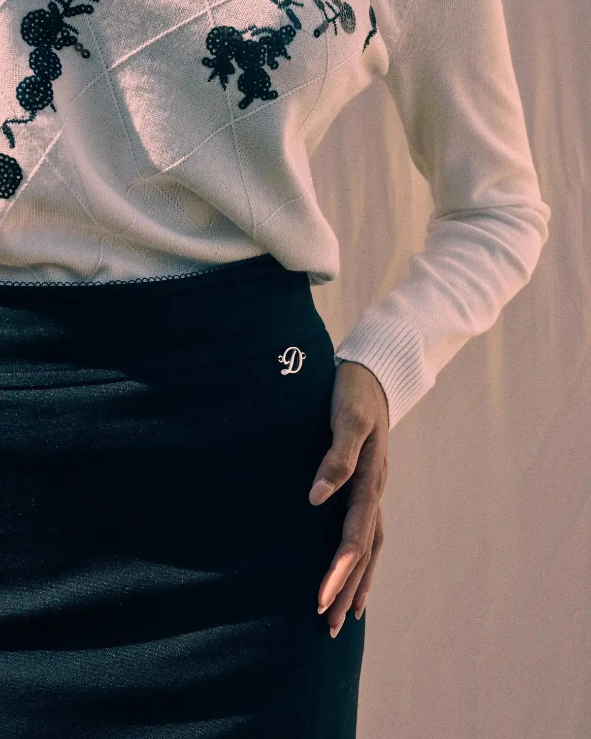 Gonna a tubino con tagli e spacchi frontali DORABELLA